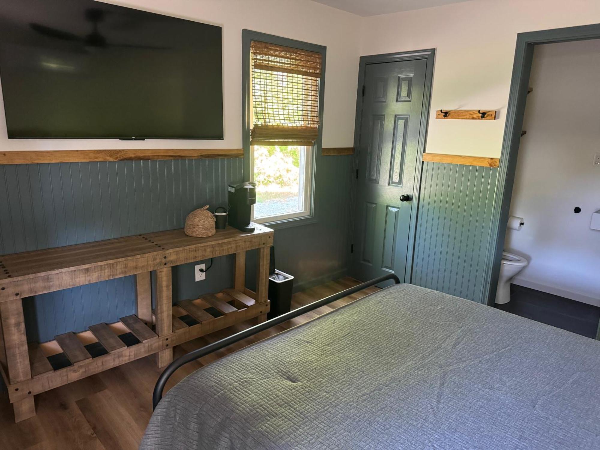 The Inn At The Gate Skaneateles Bagian luar foto